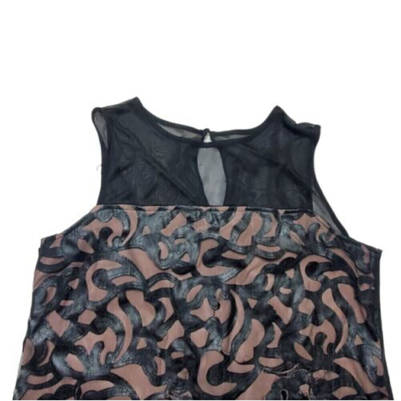 Laura Canada Shift Dress With Cutout Faux Leather Lace Pattern - Picture 3 of 9